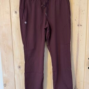 Burgundy Golf/Travel Pants with Pockets
